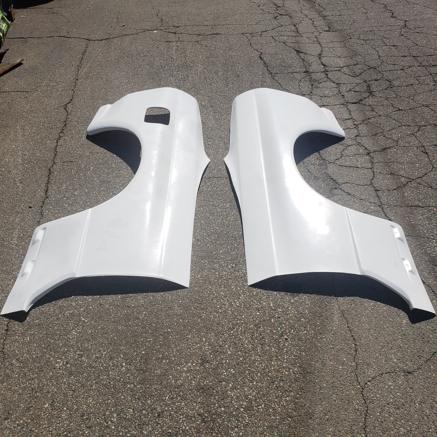SKYLINE R32 GTR REAR OVERFENDERS (FRP)