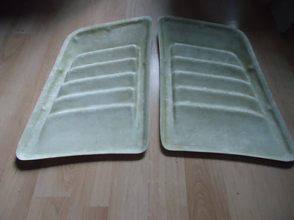 SUPERMADE HOOD VENTS (PAIR)